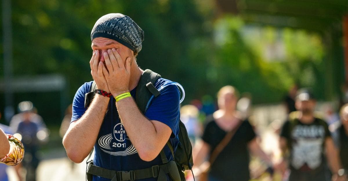 "Im Kopf habe ich 30 Mal aufgeben" – Wie ein 100-Kilometermarsch das Leben eines Jungen Berliners verändert hat