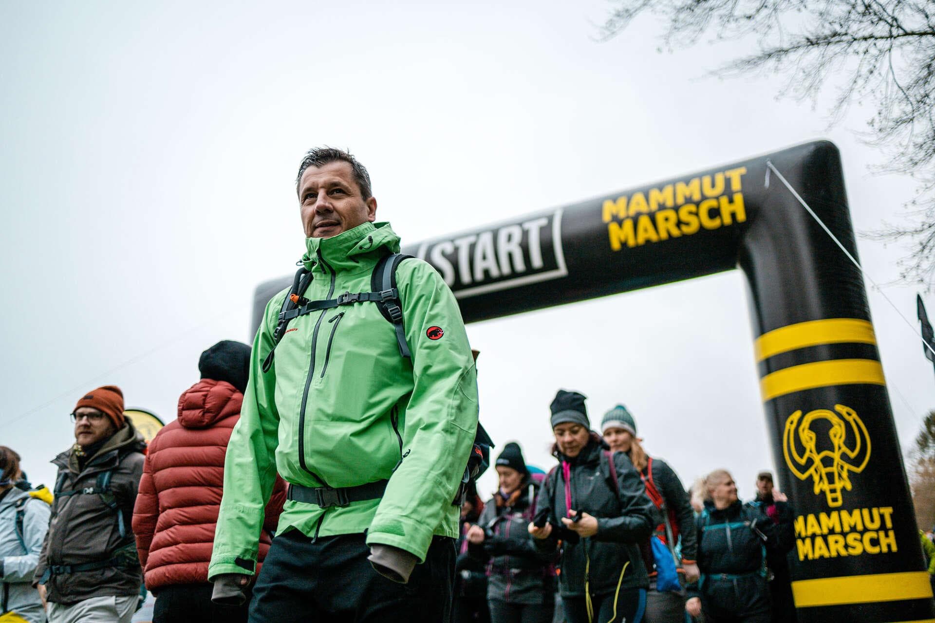 Welche Regenjacke zum Wandern? Ein Wegweiser für deinen Jackenkauf
